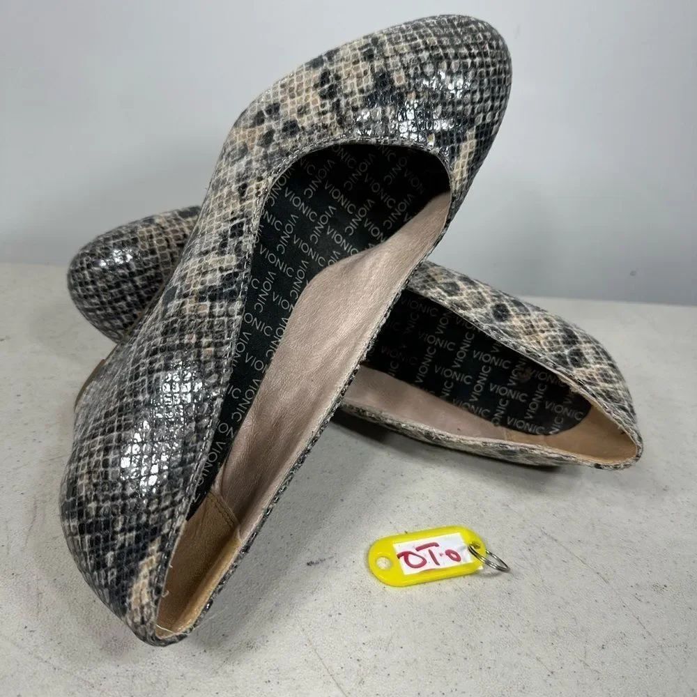 Vionic Antonia Wedge Pumps Womens Size 10M Beige Snake Prints Size 8